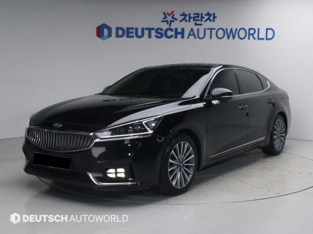 Kia K7 — photo 01