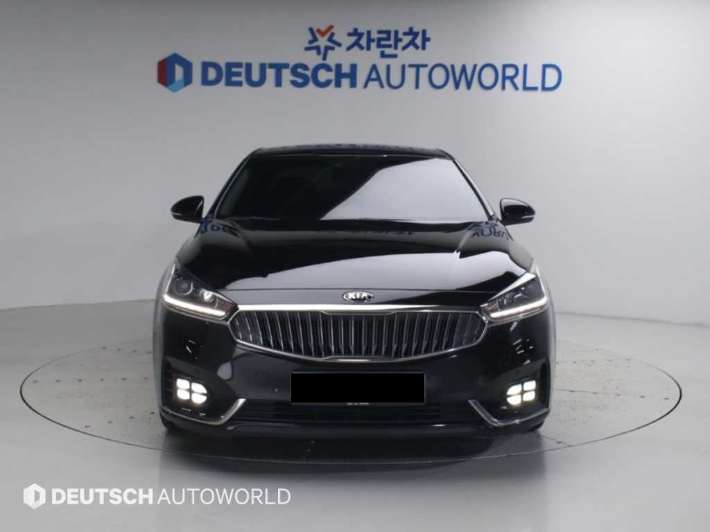Kia K7 — photo 03