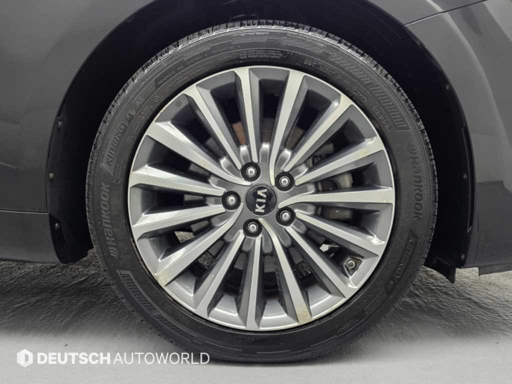 Kia K7 — photo 05