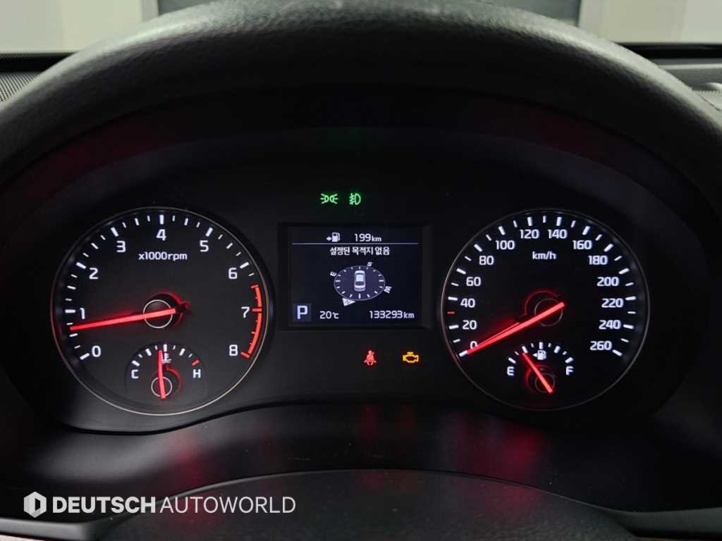 Kia K7 — photo 08