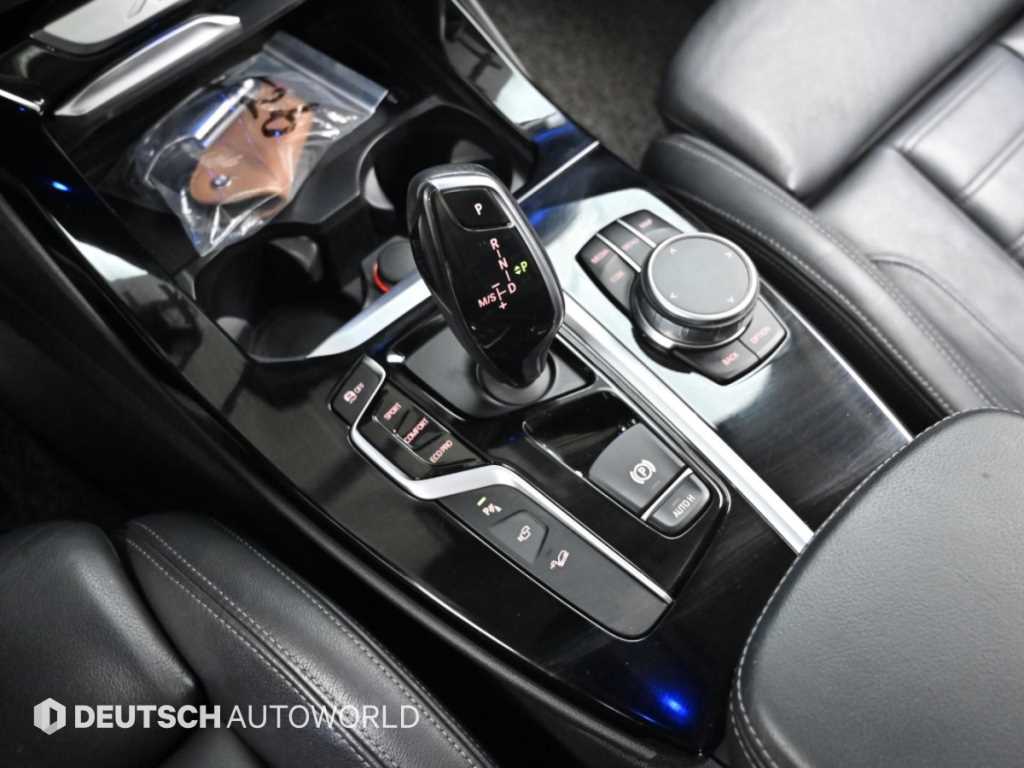 BMW X3 — photo 09