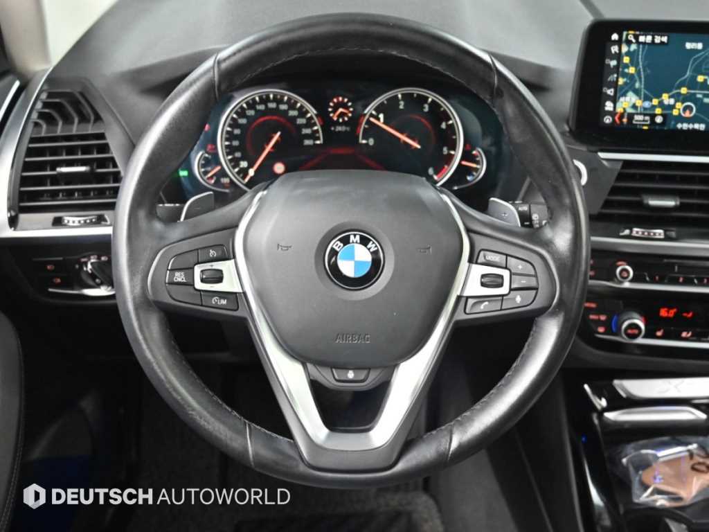 BMW X3 — photo 13