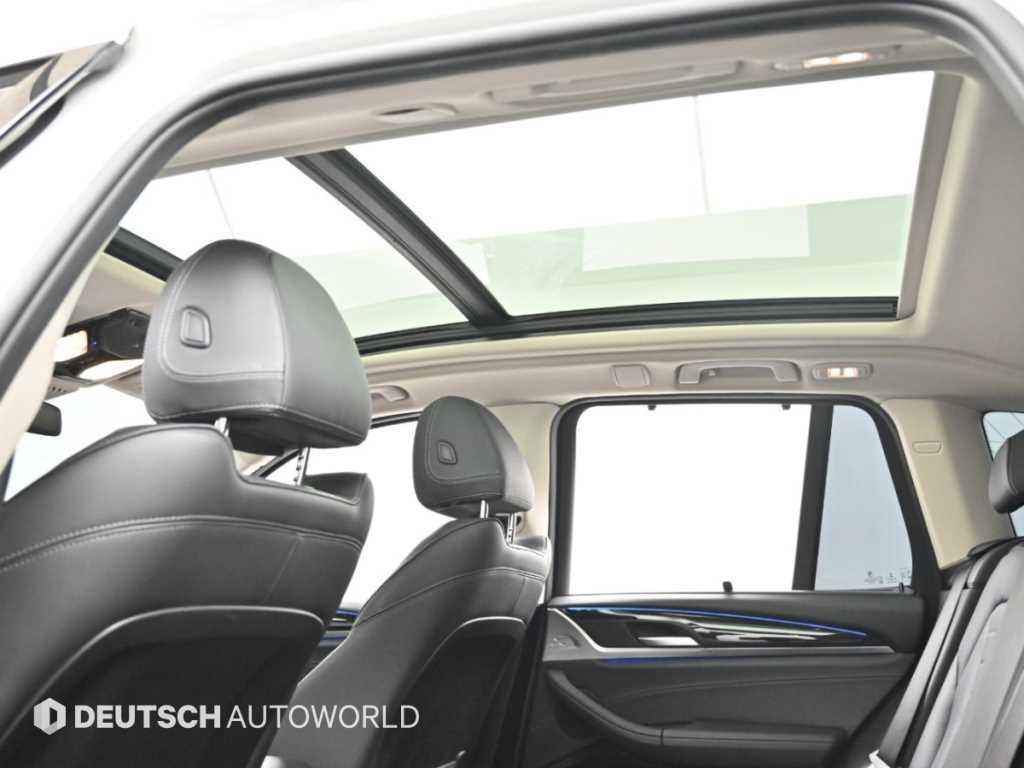BMW X3 — photo 18