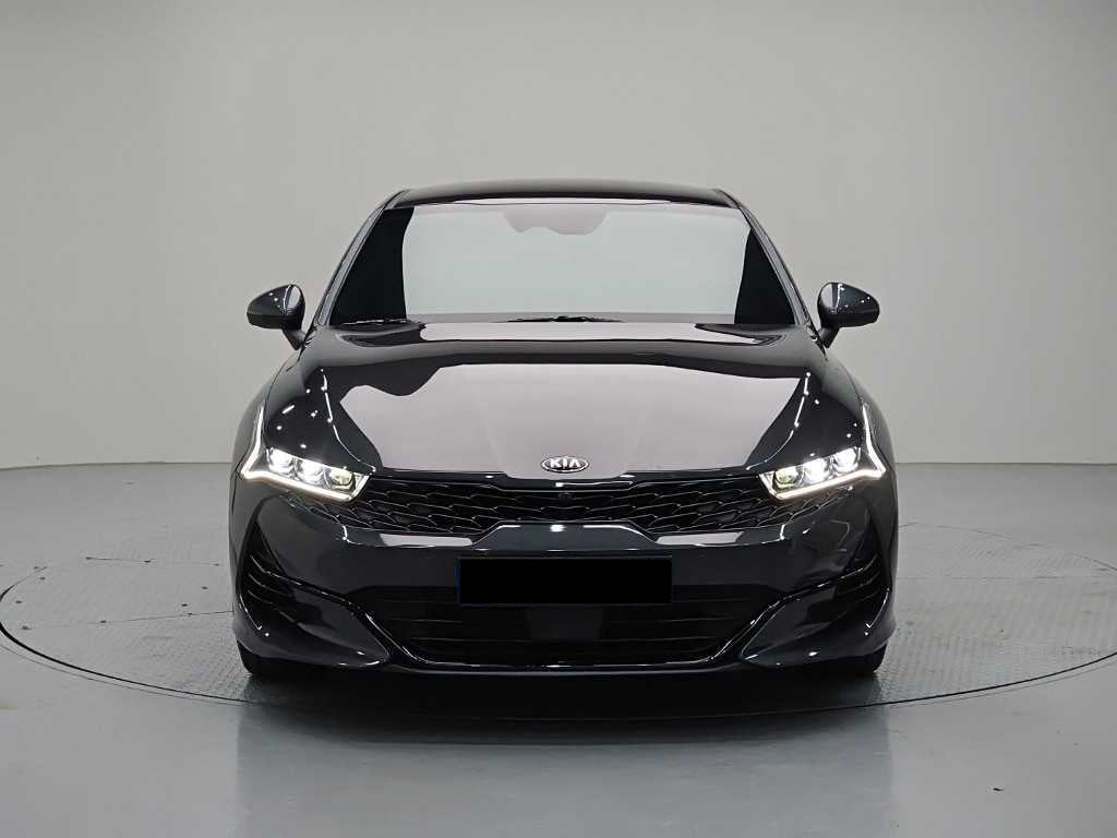 Kia K5 — photo 02