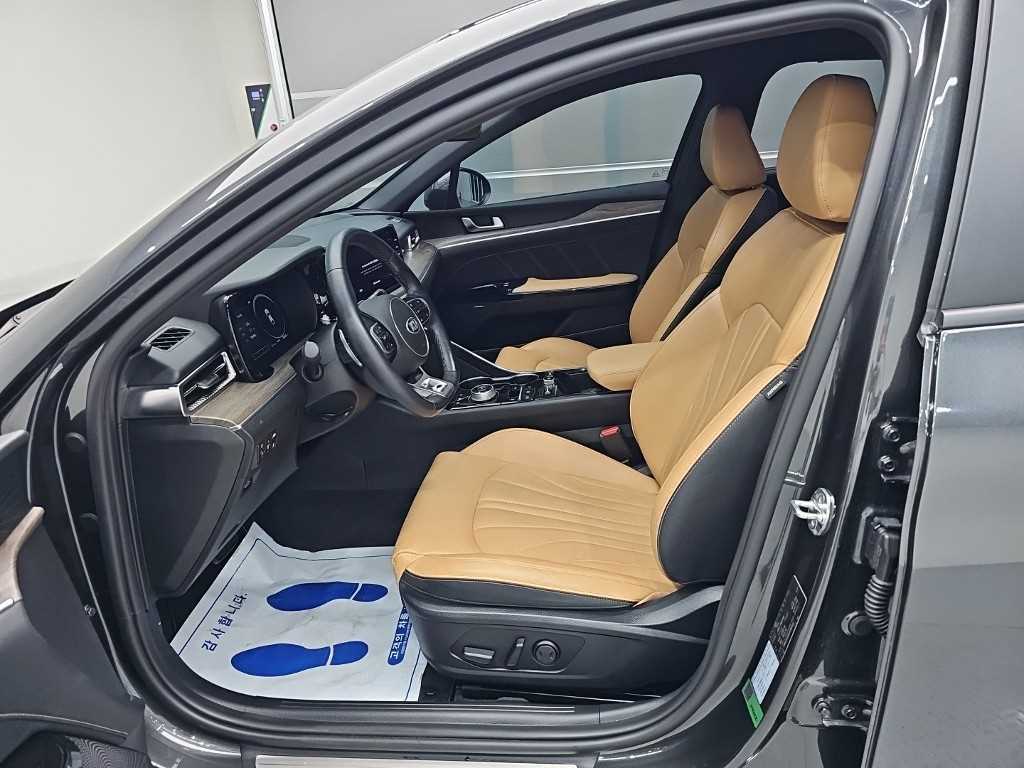 Kia K5 — photo 11