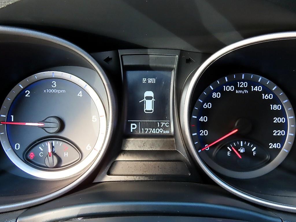 Hyundai Santafe — photo 09