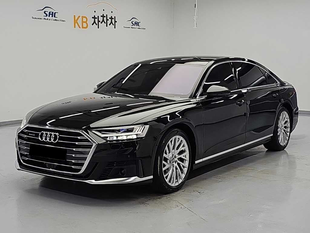 Audi A8 — photo 01
