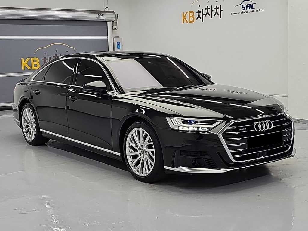 Audi A8 — photo 04