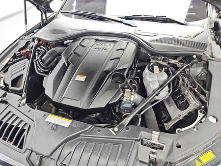 Audi A8 — photo 05