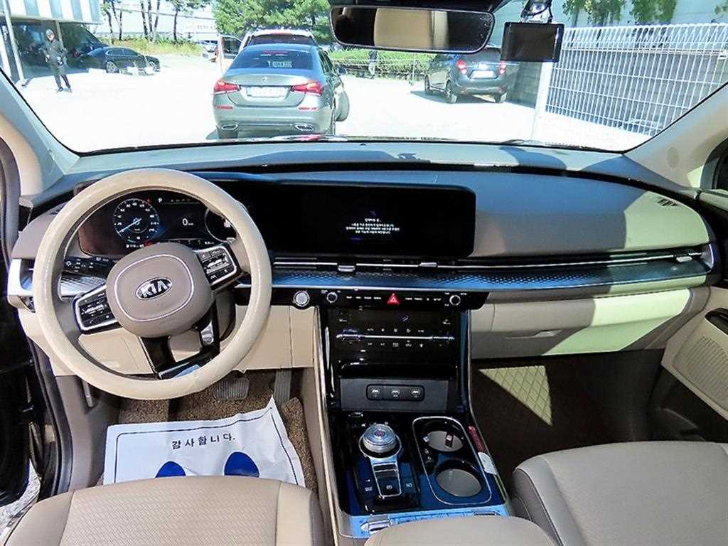 Kia Carnival — photo 09