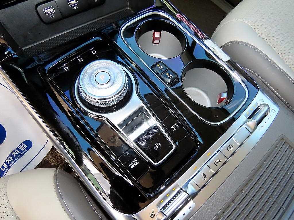Kia Carnival — photo 12