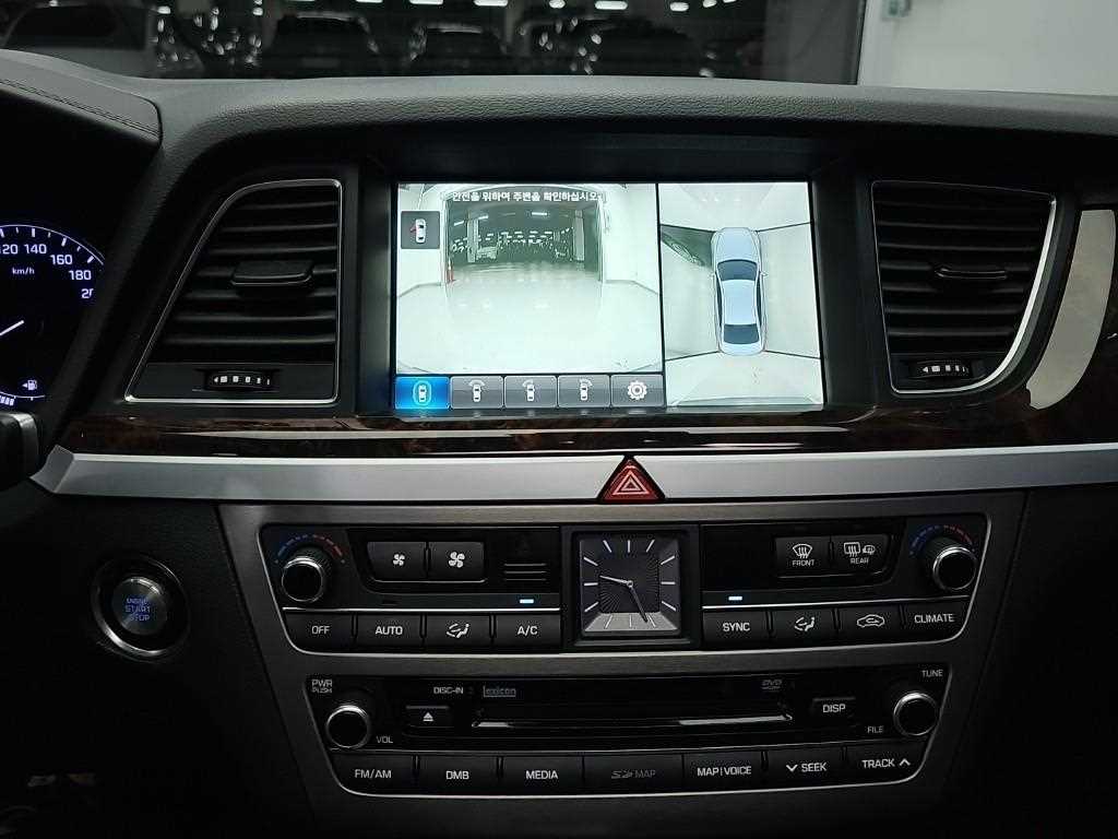 Hyundai Genesis — photo 10