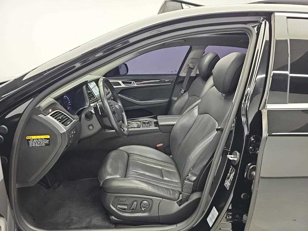 Hyundai Genesis — photo 11