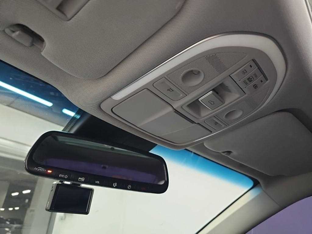Hyundai Genesis — photo 18