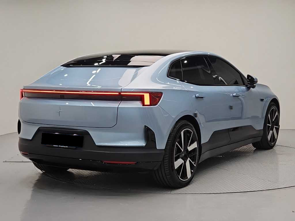 Polestar Polestar 4 — photo 04