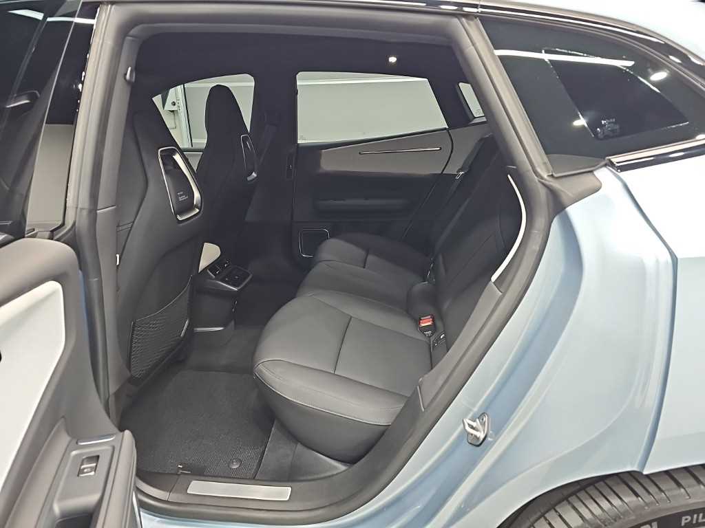 Polestar Polestar 4 — photo 12
