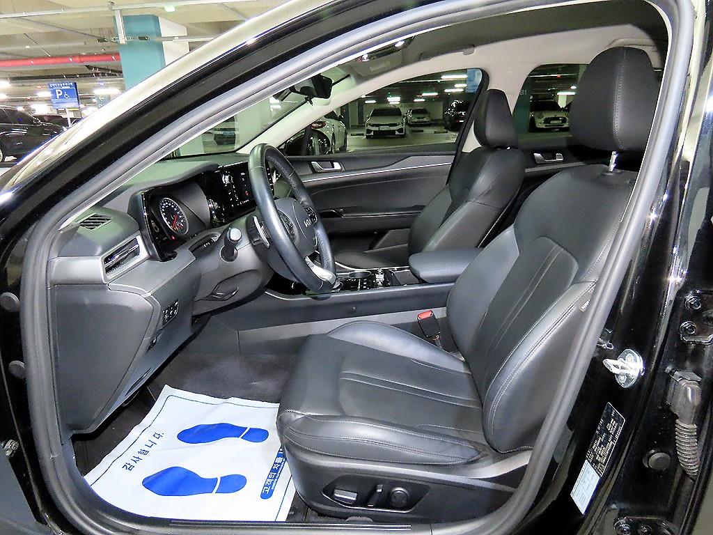 Kia K5 — photo 06