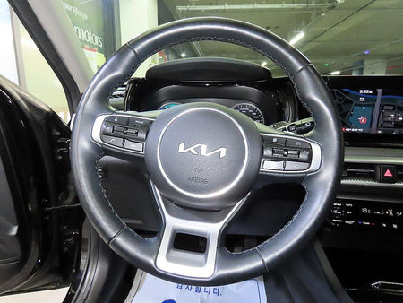 Kia K5 — photo 08