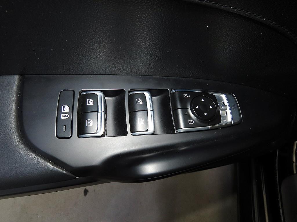 Kia K5 — photo 12