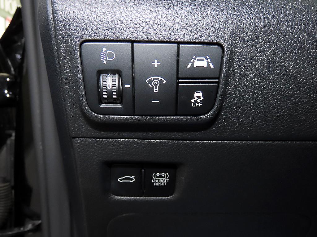 Kia K5 — photo 13