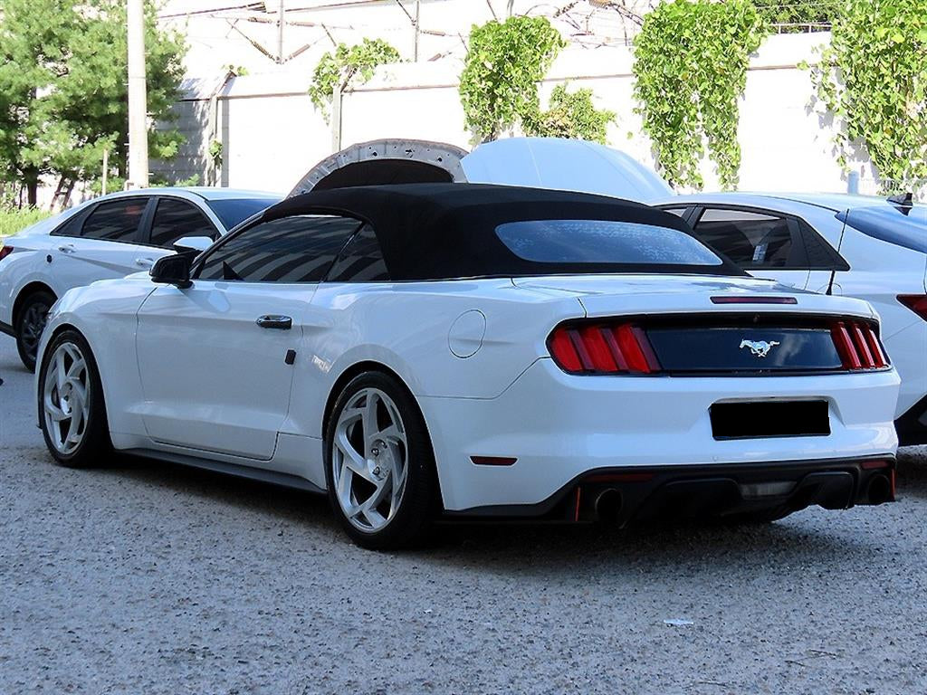Ford Mustang — photo 07