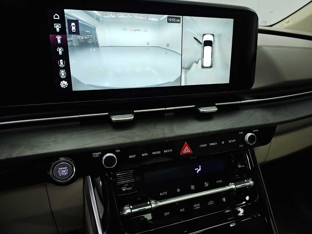 Kia Carnival — photo 10