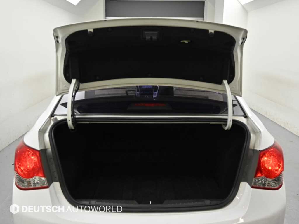 CHEVROLET Cruze — photo 05
