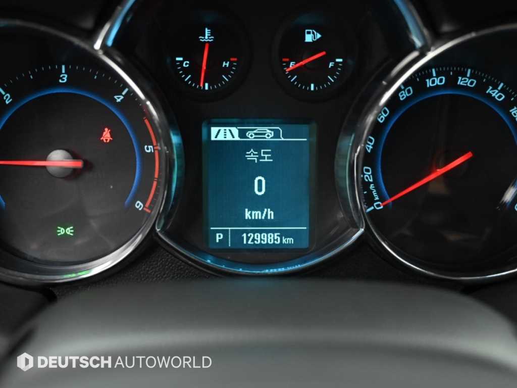 CHEVROLET Cruze — photo 09