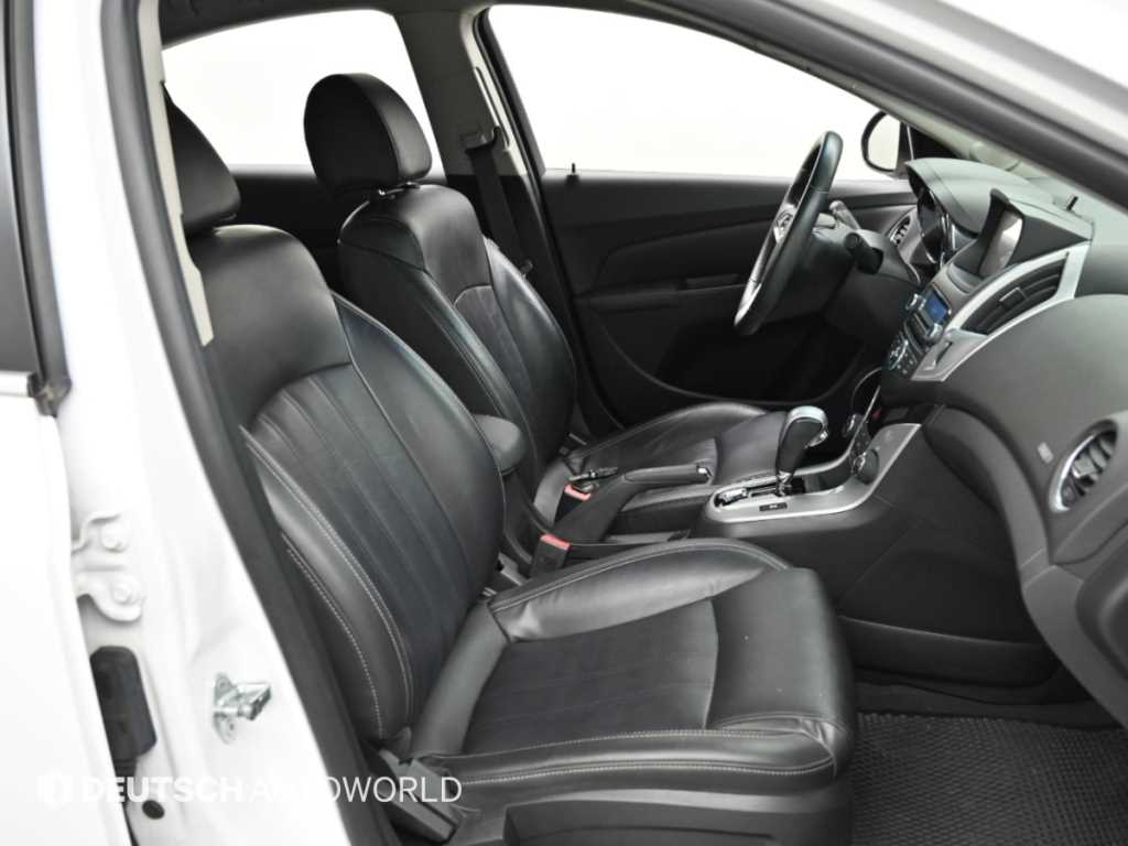 CHEVROLET Cruze — photo 11