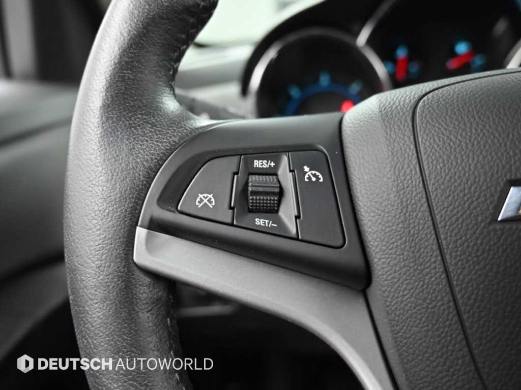 CHEVROLET Cruze — photo 14