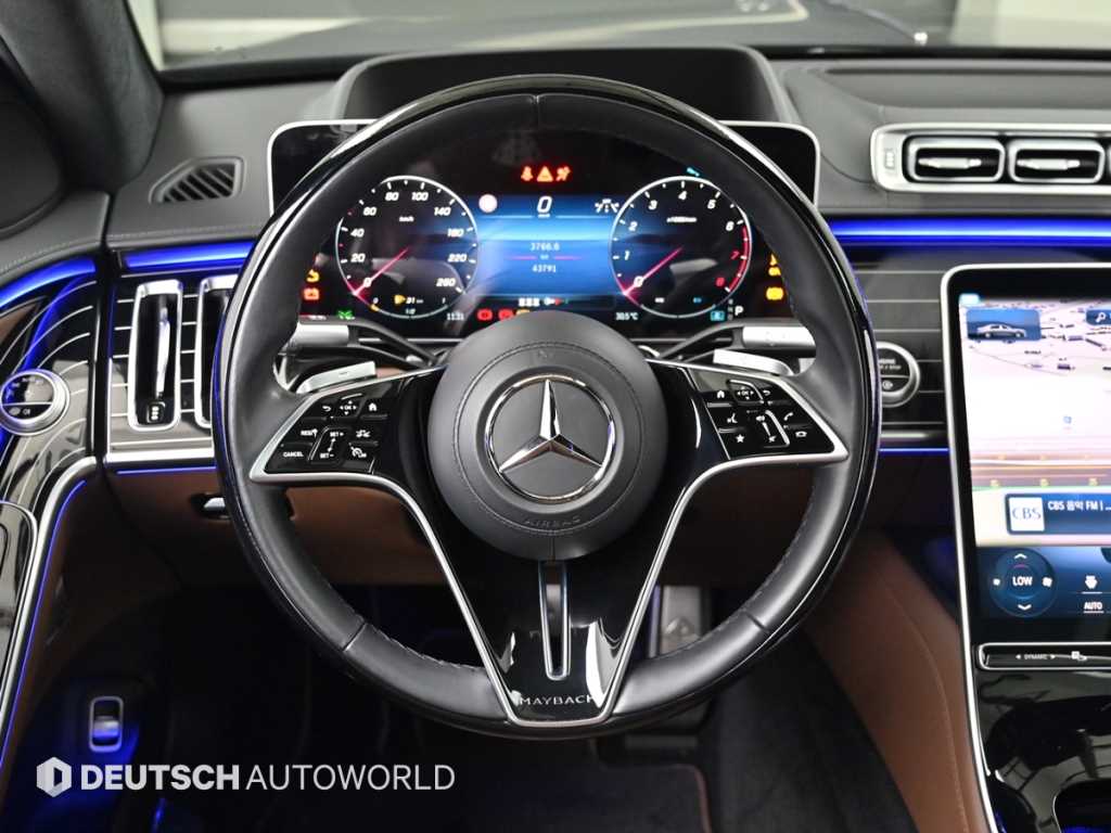Mercedes-Benz S-Class — photo 13