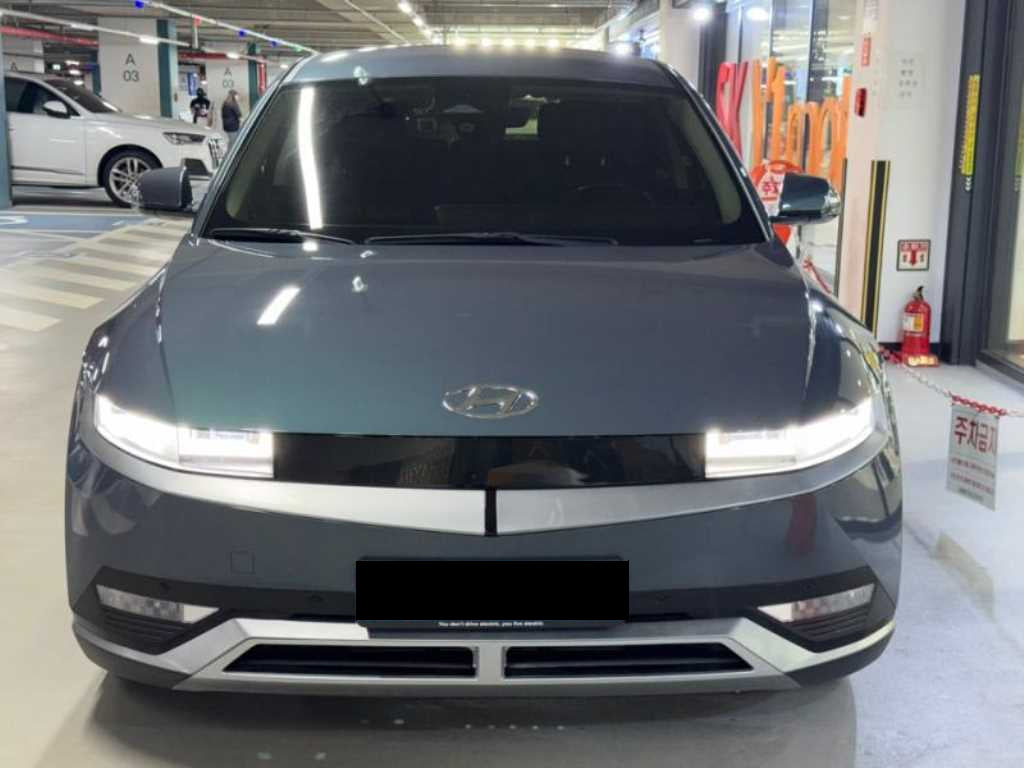 Hyundai Ioniq5 — photo 01