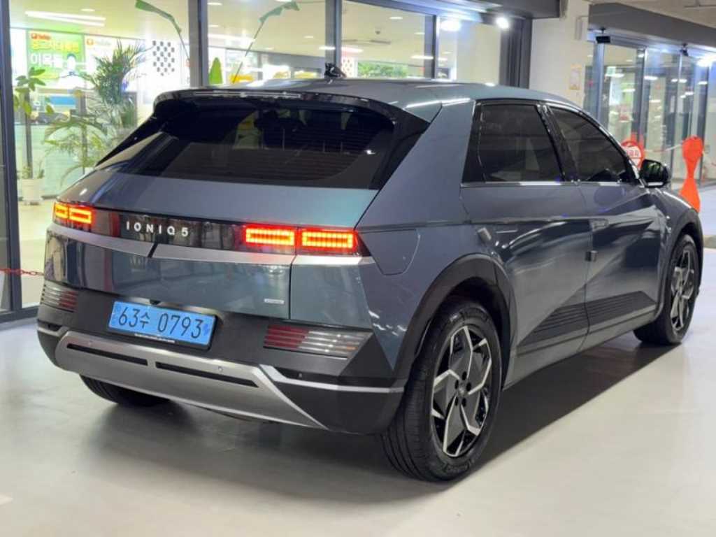 Hyundai Ioniq5 — photo 04