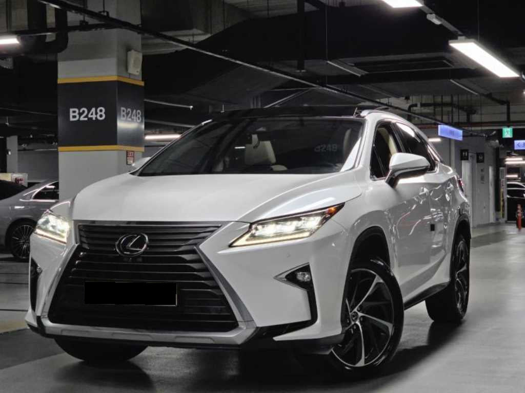 Lexus RX — photo 02