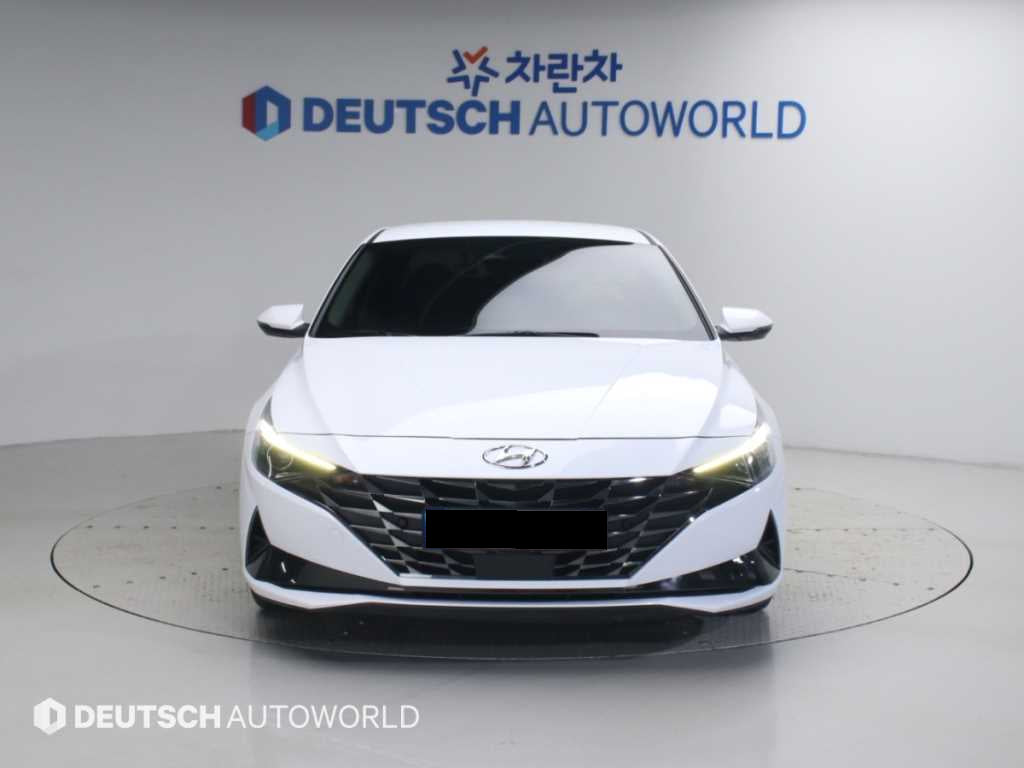 Hyundai Avante — photo 03