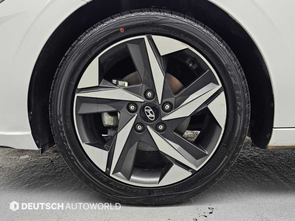 Hyundai Avante — photo 06