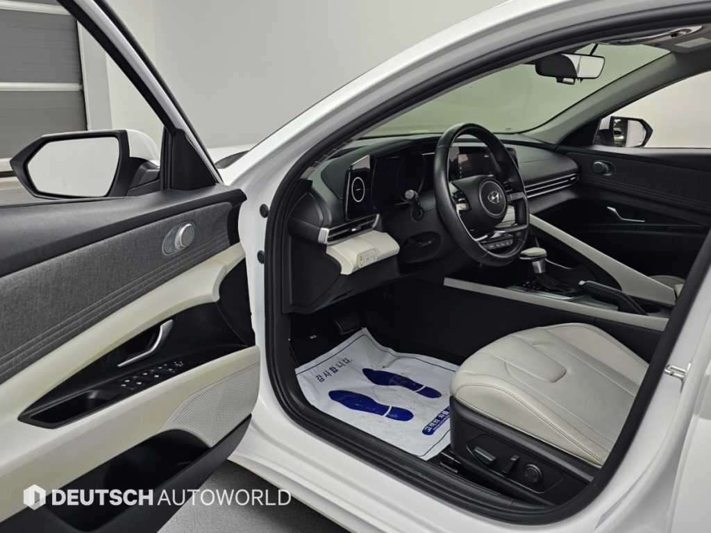 Hyundai Avante — photo 10
