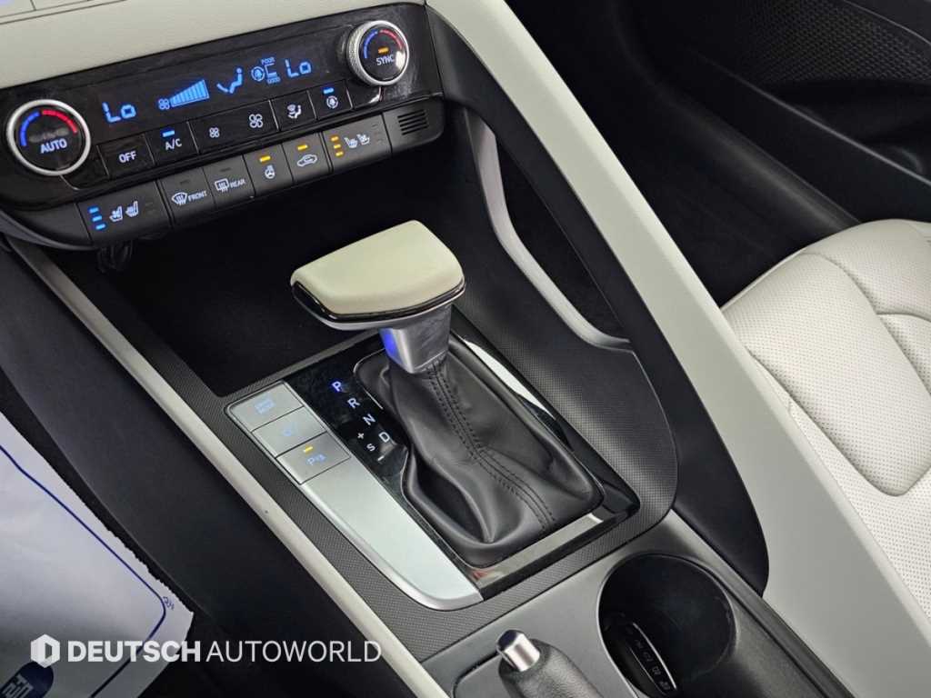 Hyundai Avante — photo 18