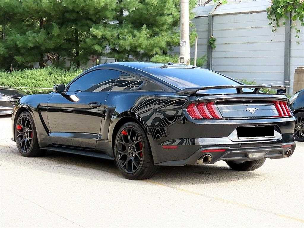 Ford Mustang — photo 03