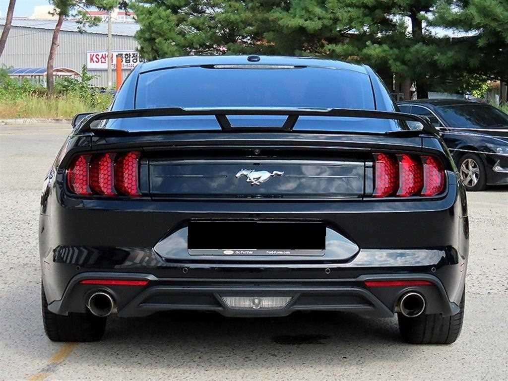 Ford Mustang — photo 04