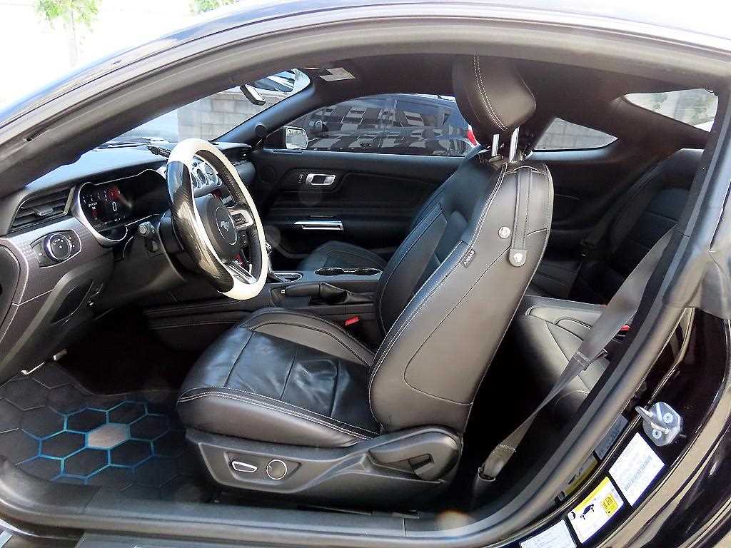 Ford Mustang — photo 05