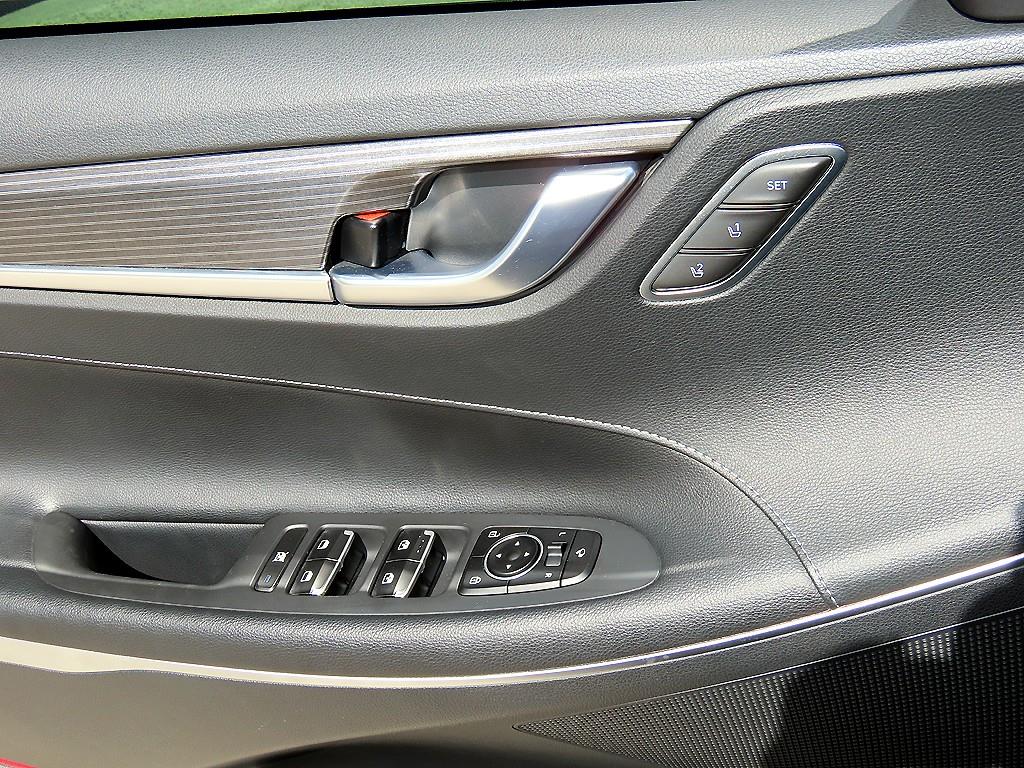 Hyundai Grandeur — photo 11
