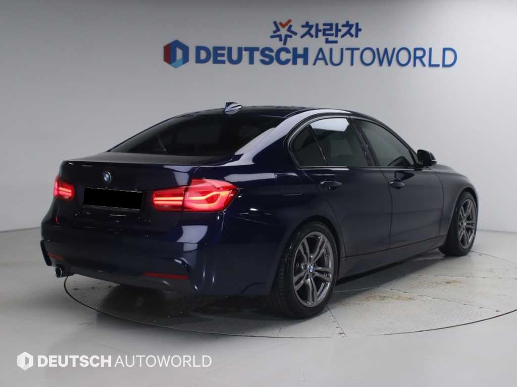 BMW 3-Series — photo 02