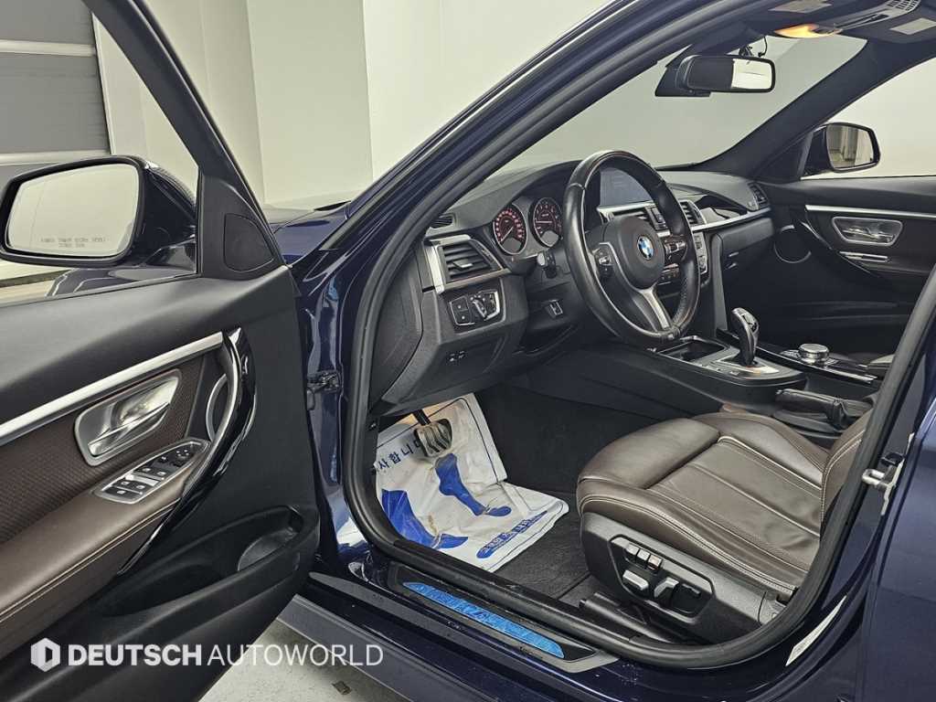 BMW 3-Series — photo 10