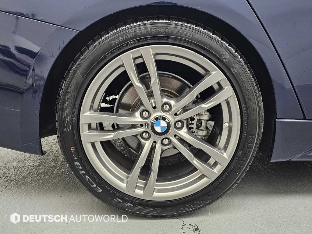 BMW 3-Series — photo 20