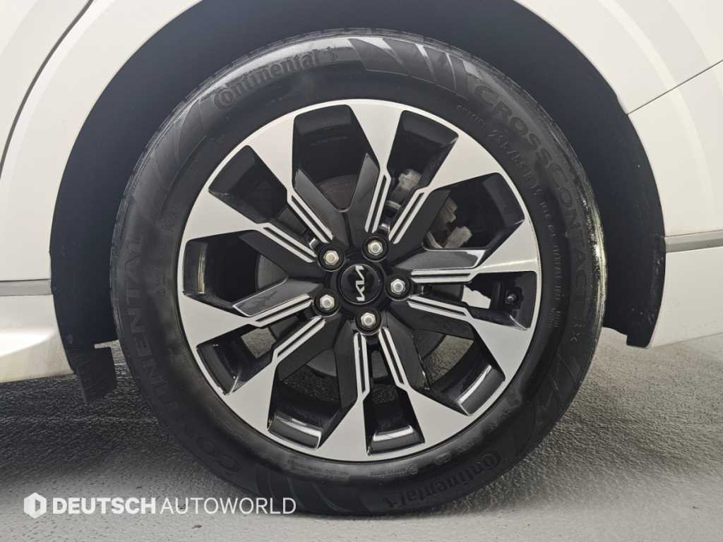 Kia Carnival — photo 05