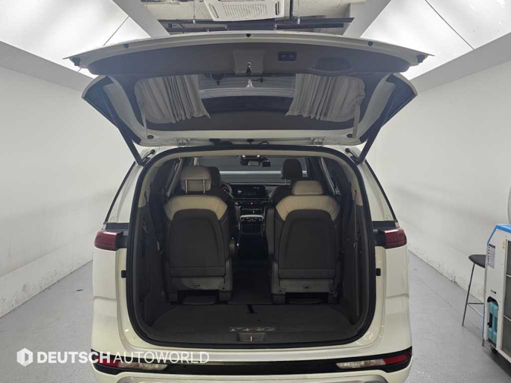 Kia Carnival — photo 19