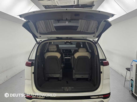 Kia Carnival — photo 19