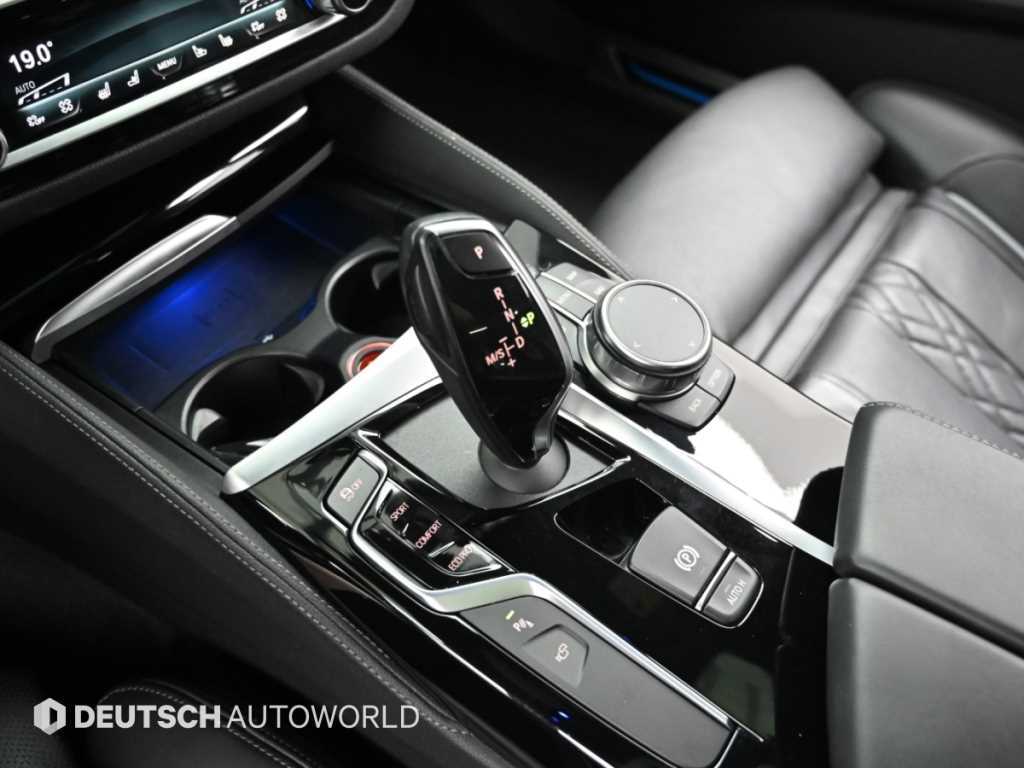 BMW 5-Series — photo 09