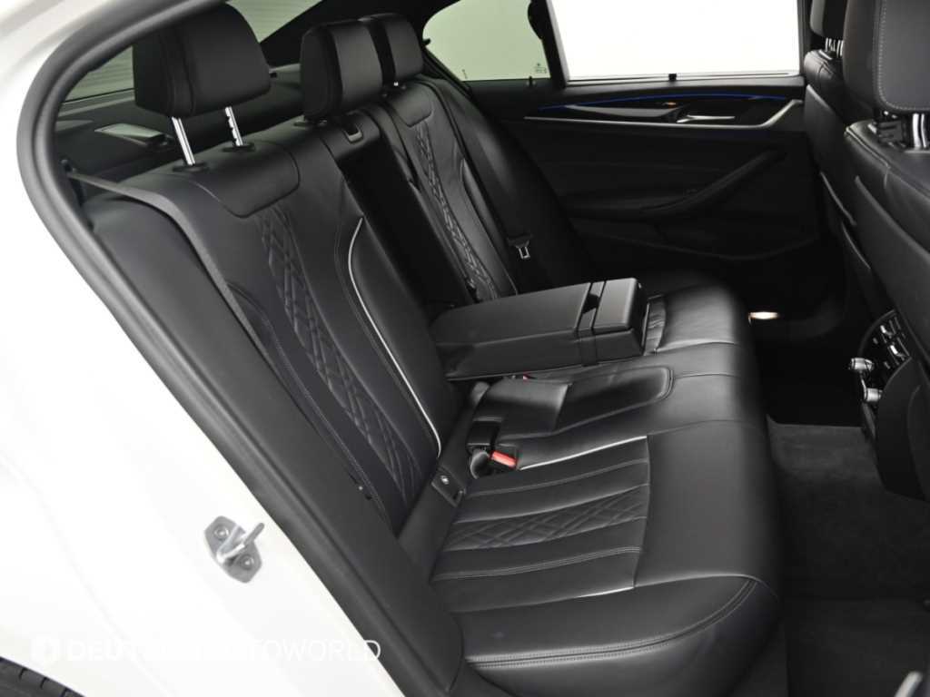 BMW 5-Series — photo 12
